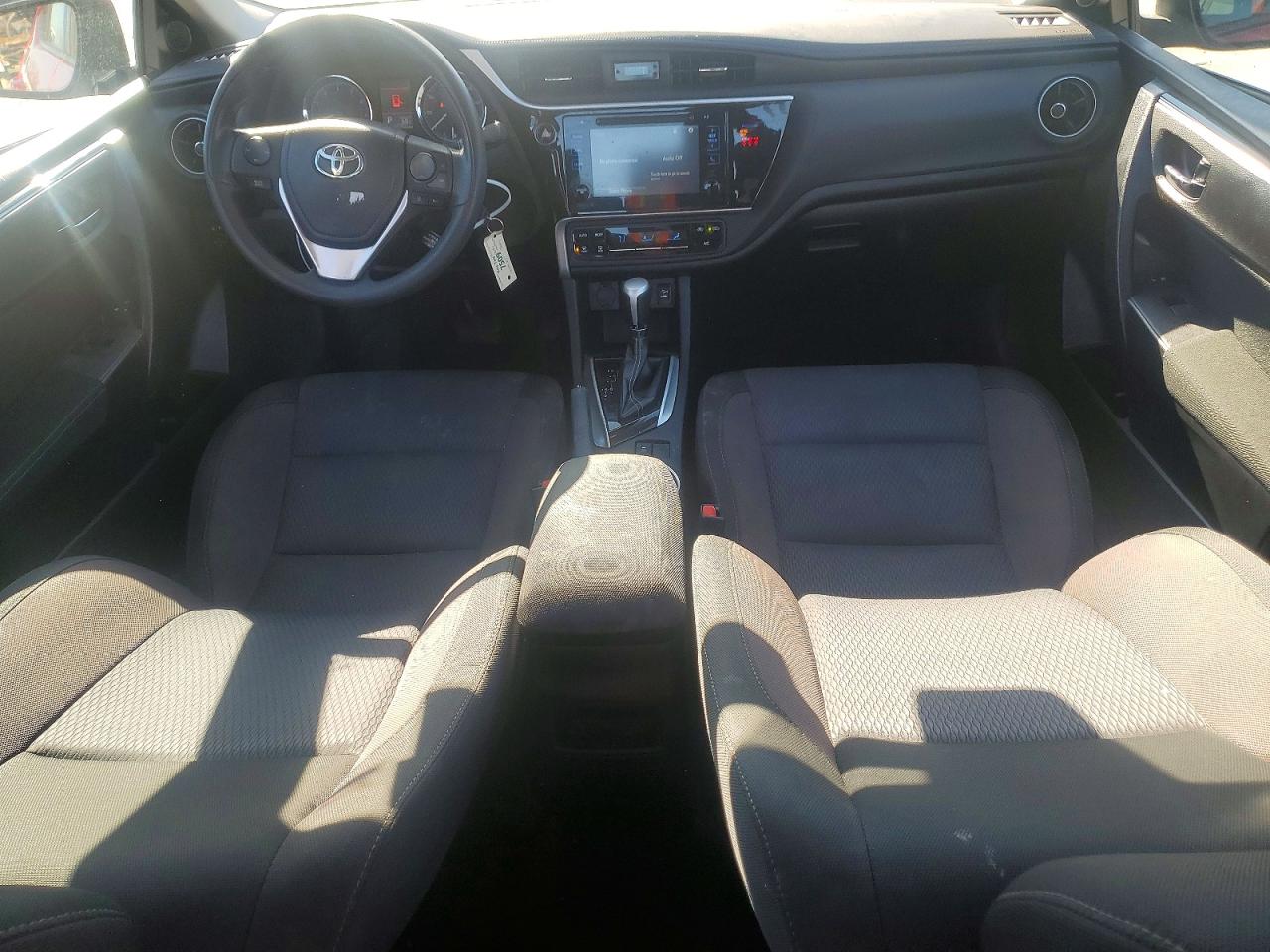 2018 TOYOTA COROLLA L photo 8