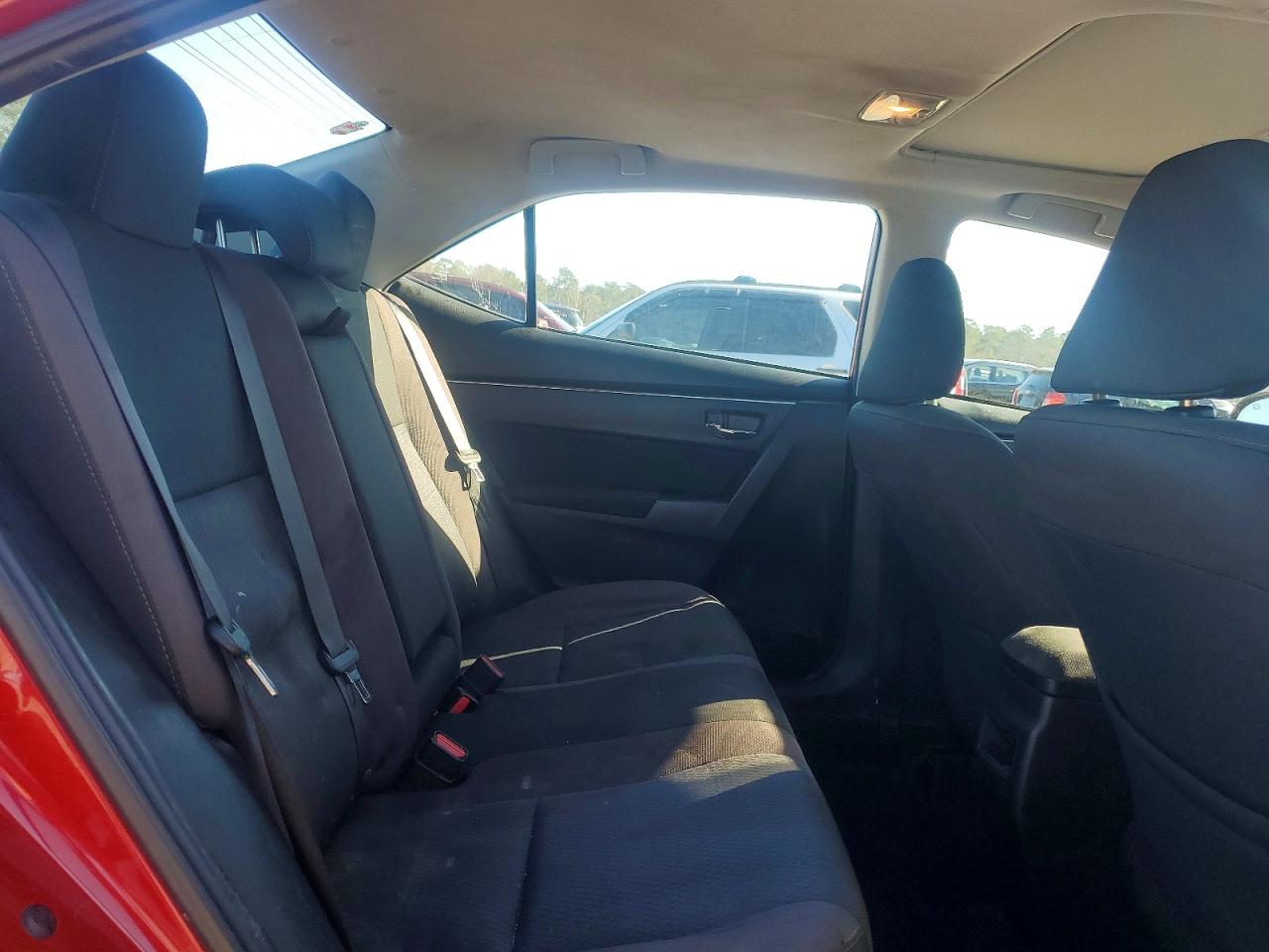 2018 TOYOTA COROLLA L photo 10