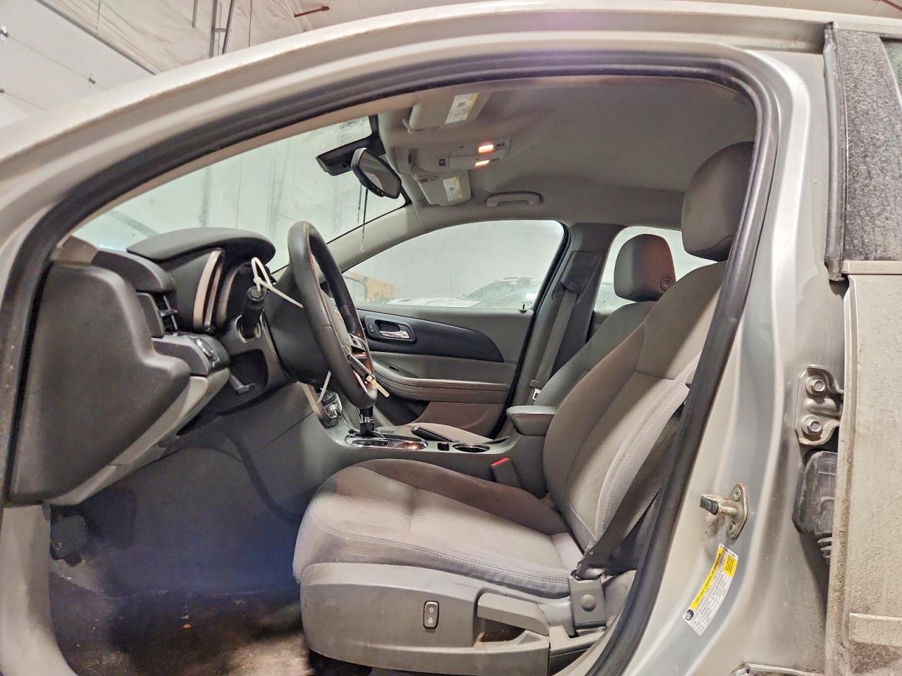 2014 CHEVROLET MALIBU LS photo 25