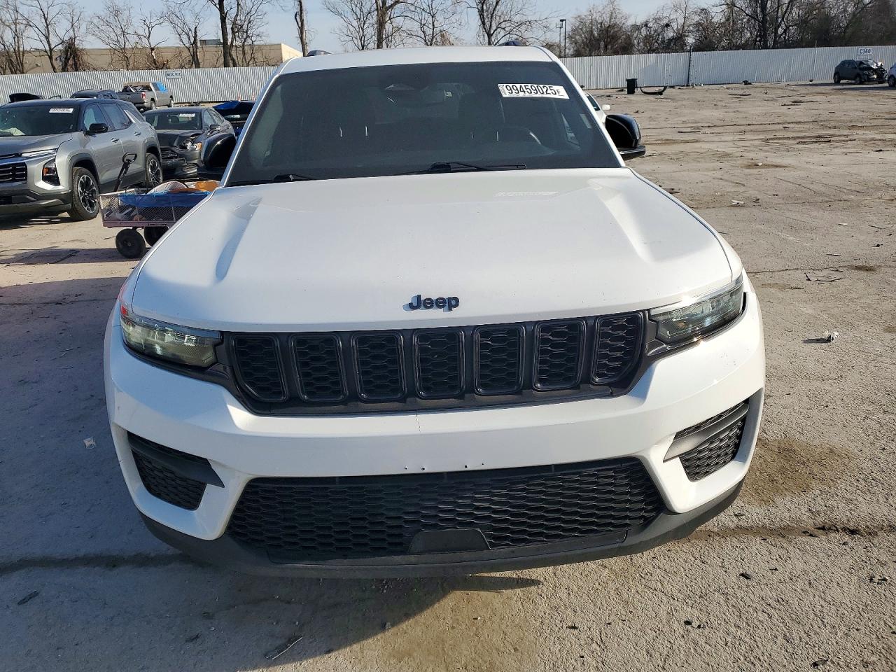 2022 JEEP GRAND CHEROKEE LAREDO photo 5