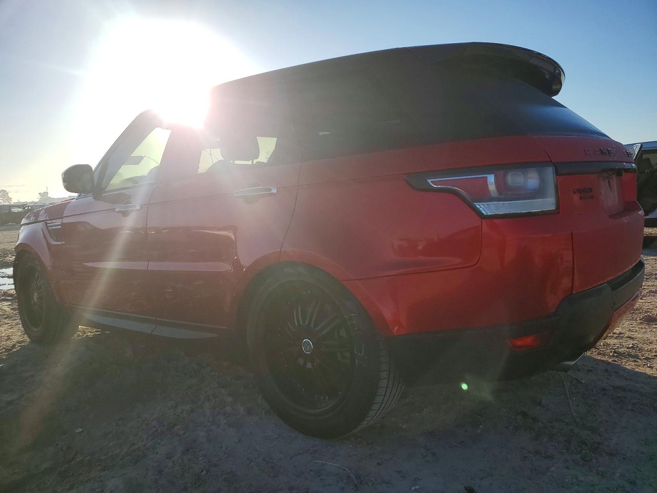 2017 LAND ROVER RANGE ROVER SPORT HSE photo 2