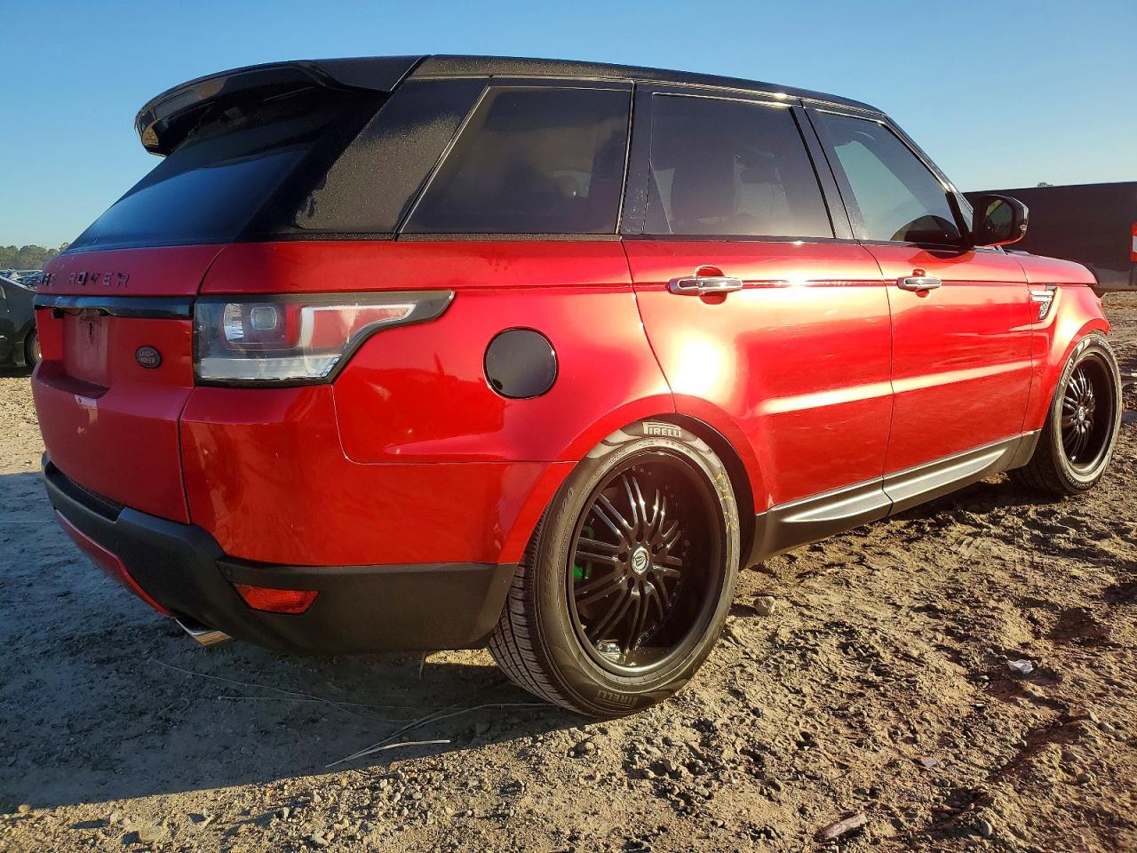 2017 LAND ROVER RANGE ROVER SPORT HSE photo 3