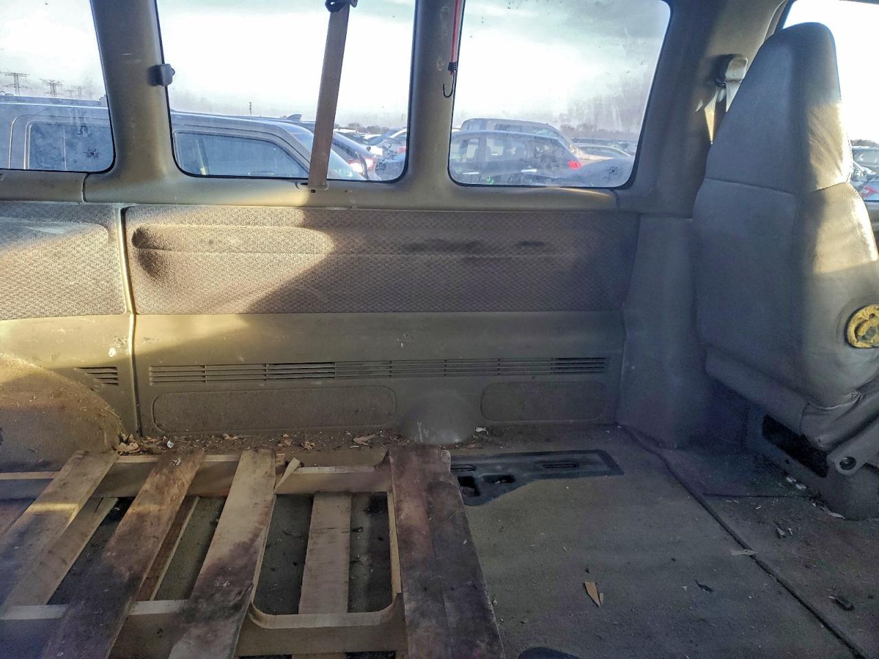 2001 GMC SAVANA G3500 photo 10