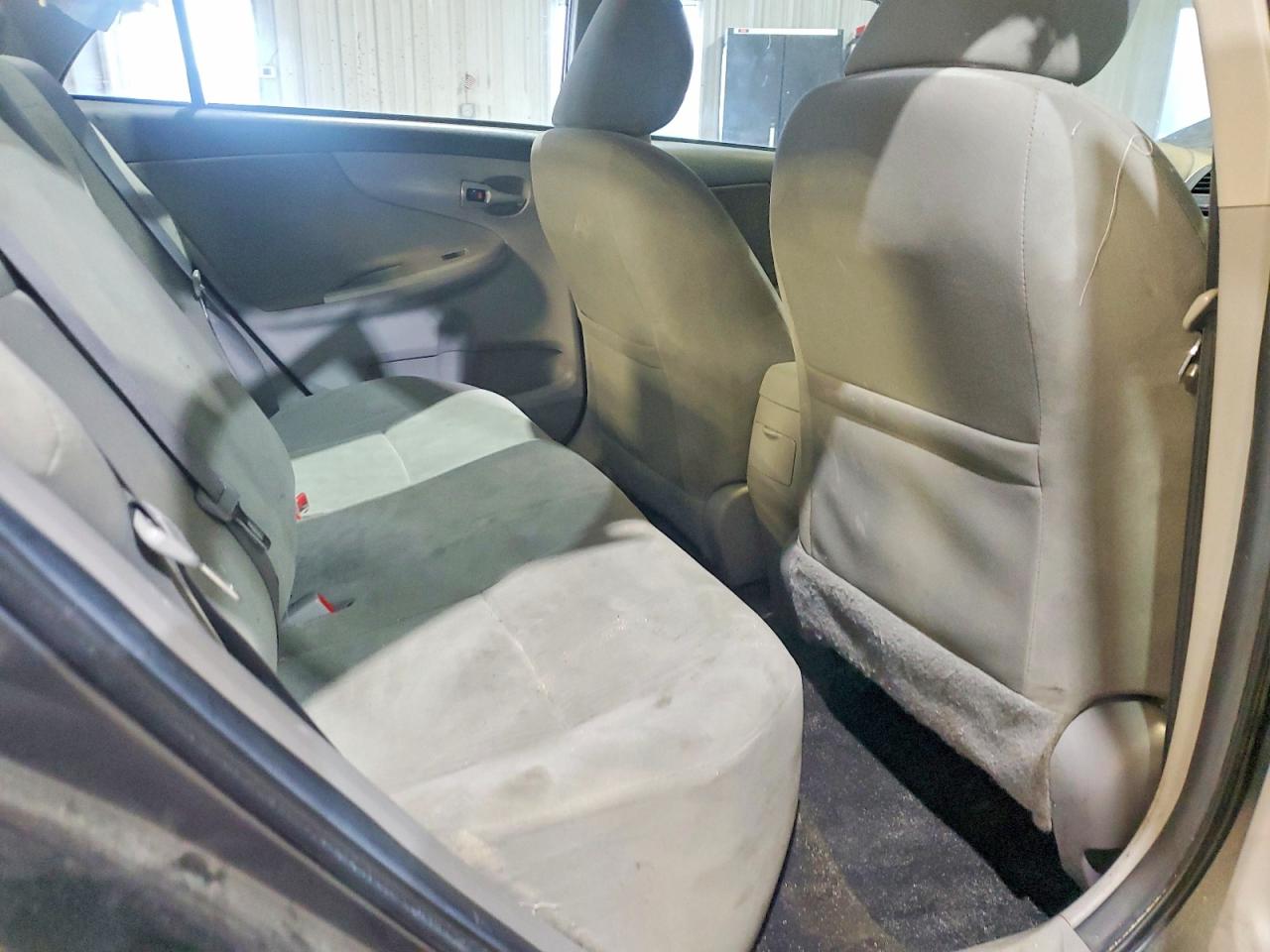 2010 TOYOTA COROLLA BASE photo 10