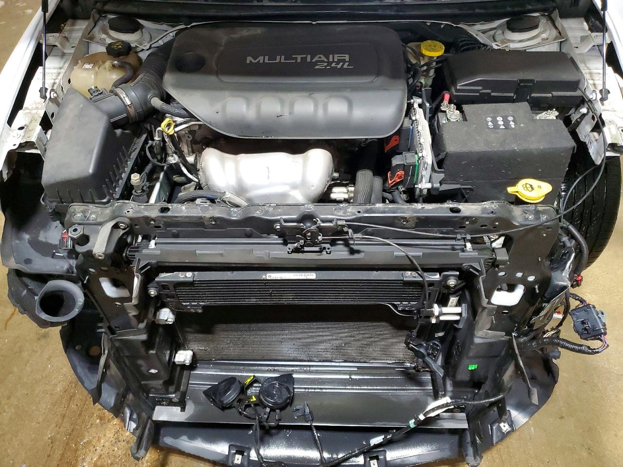 2016 CHRYSLER 200 LIMITED photo 11