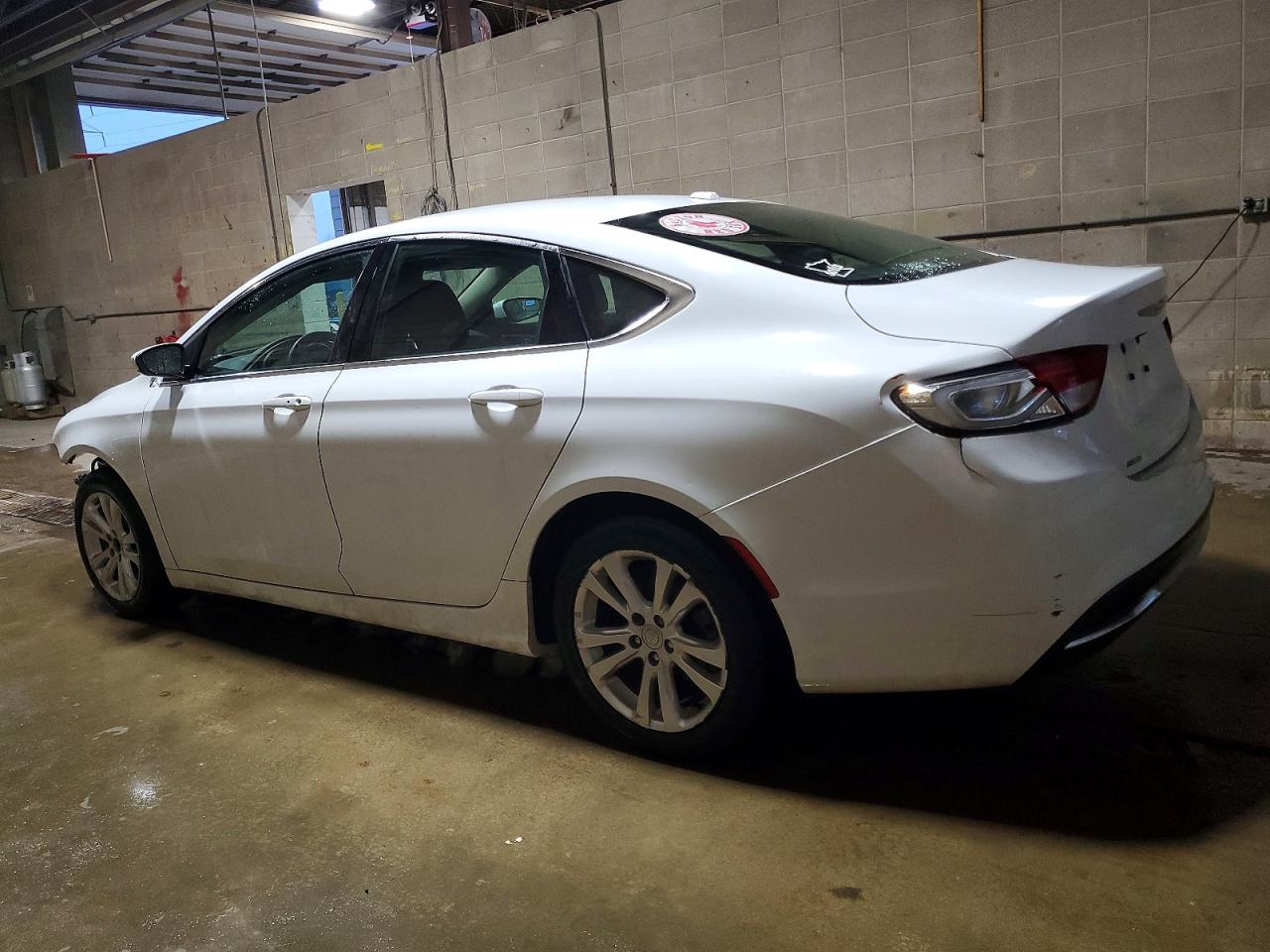 2016 CHRYSLER 200 LIMITED photo 2