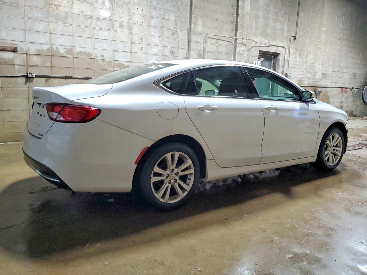 2016 CHRYSLER 200 LIMITED photo 3