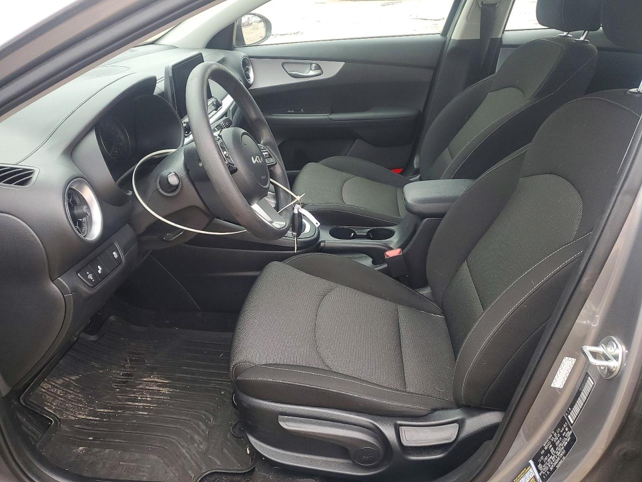 2024 KIA FORTE LX photo 7