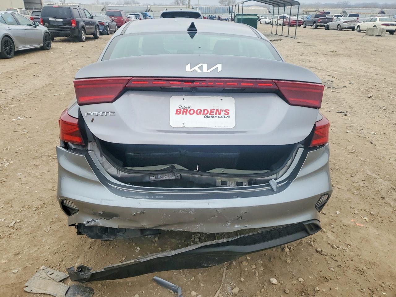 2024 KIA FORTE LX photo 6