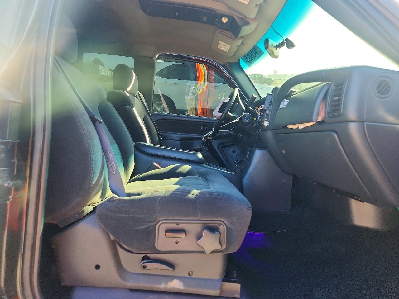 2002 CHEVROLET SILVERADO K1500 photo 19