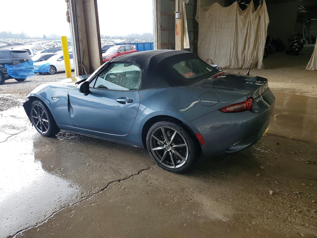 2017 MAZDA MX-5 MIATA GRAND TOURING photo 2