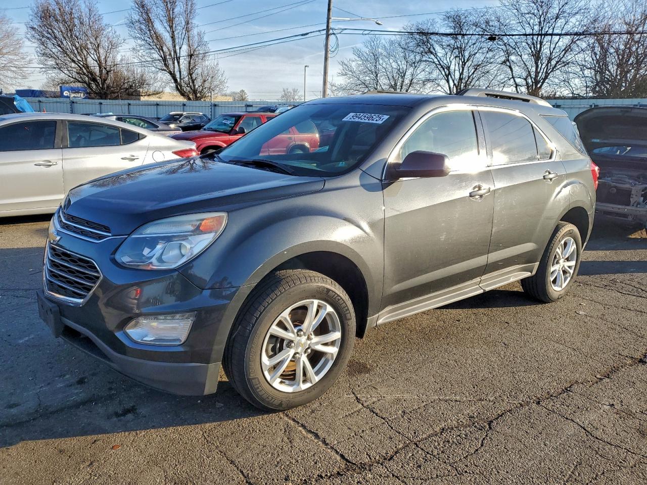2017 CHEVROLET EQUINOX LT photo 2
