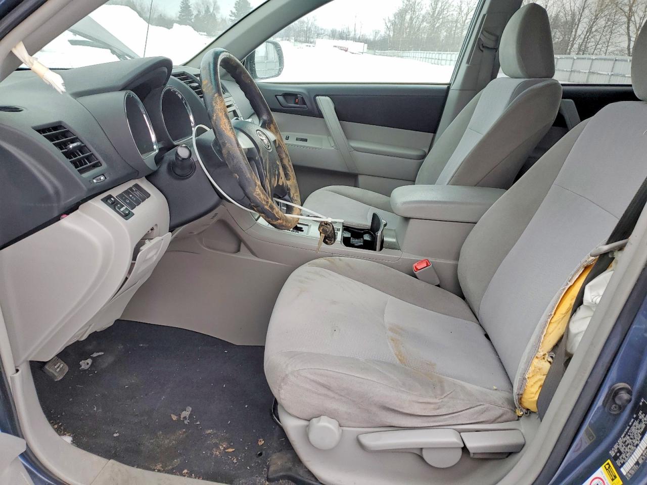 2012 TOYOTA HIGHLANDER BASE photo 19