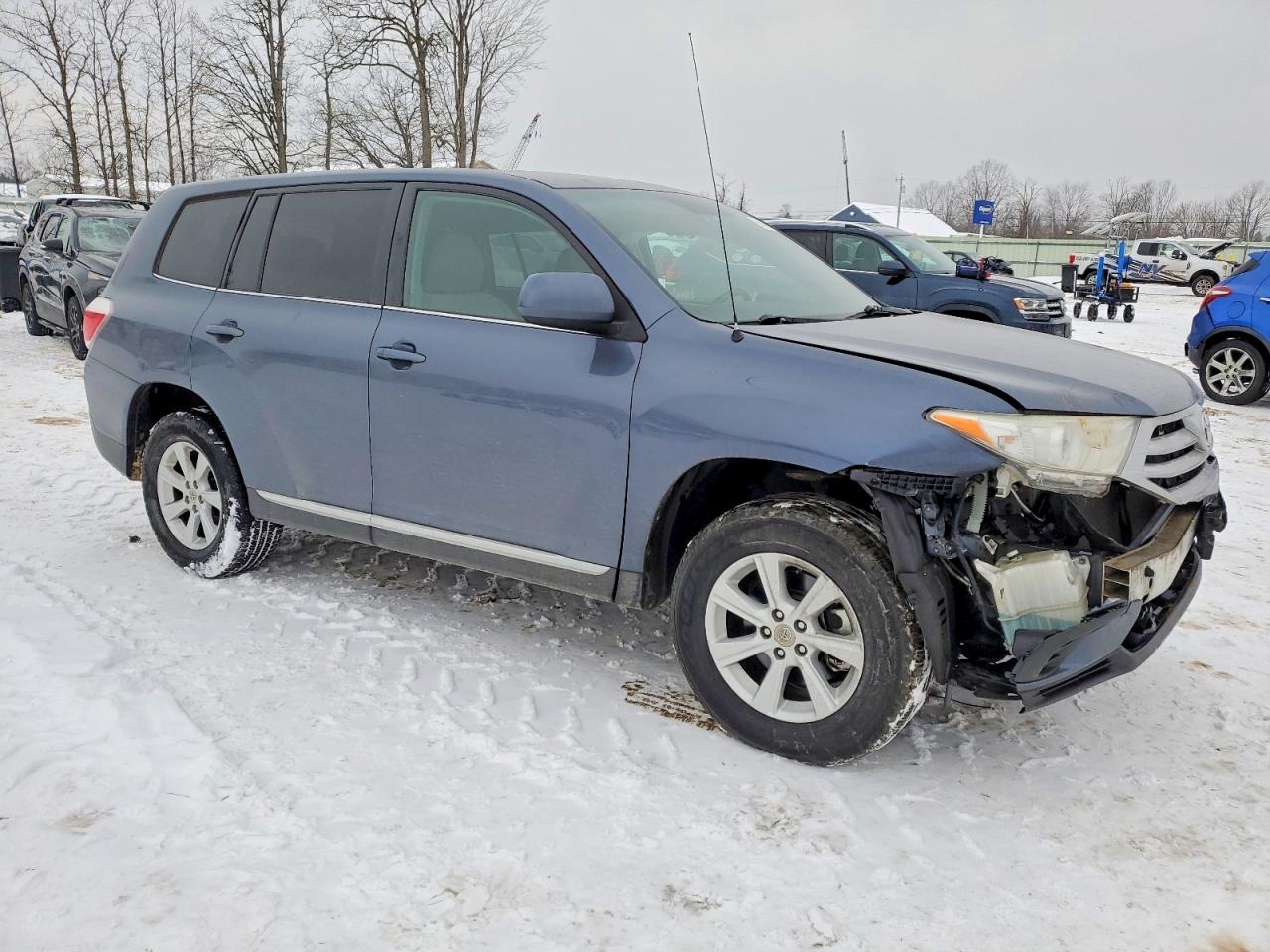 2012 TOYOTA HIGHLANDER BASE photo 10