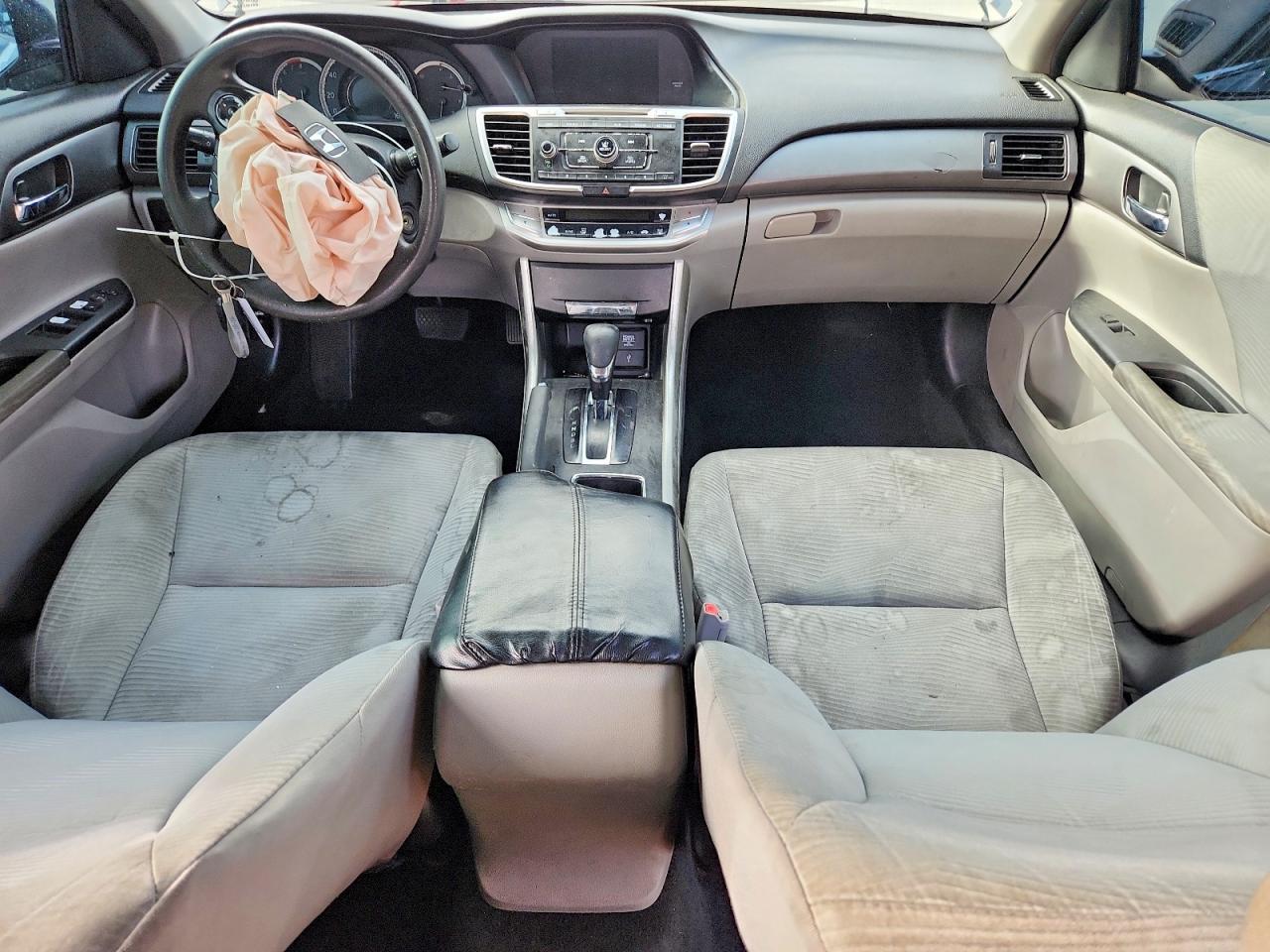2015 HONDA ACCORD LX photo 8