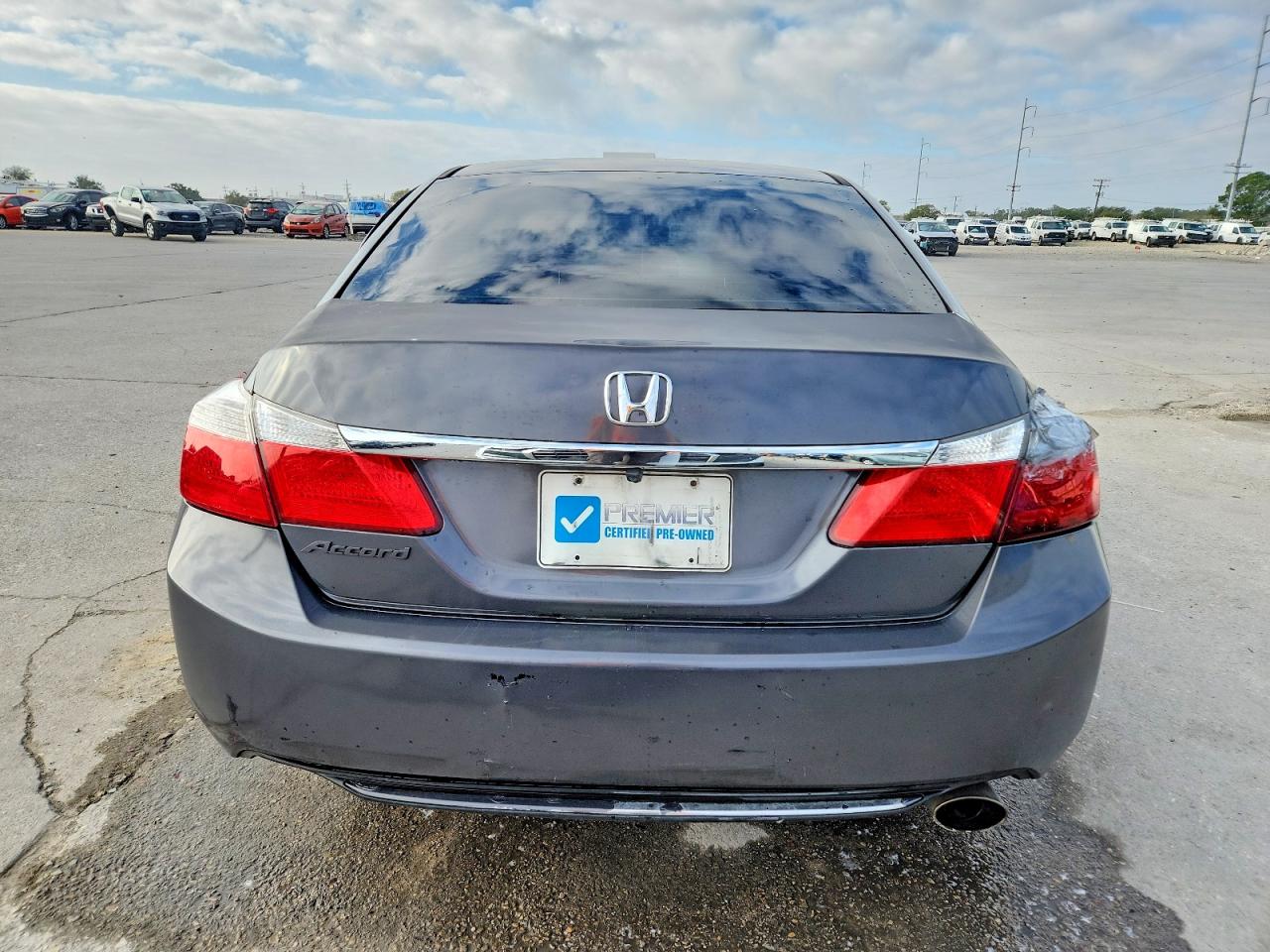 2015 HONDA ACCORD LX photo 6