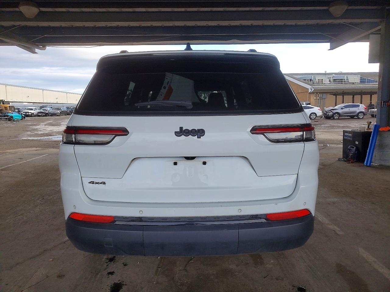 2024 JEEP GRAND CHEROKEE L LAREDO photo 6