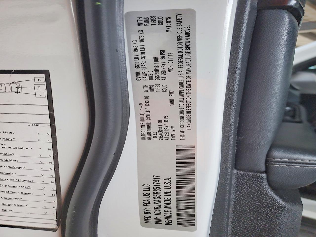 2024 JEEP GRAND CHEROKEE L LAREDO photo 13