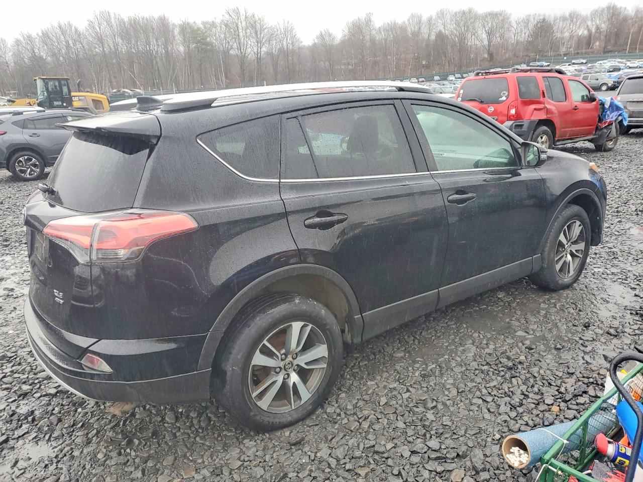 2016 TOYOTA RAV4 XLE photo 3
