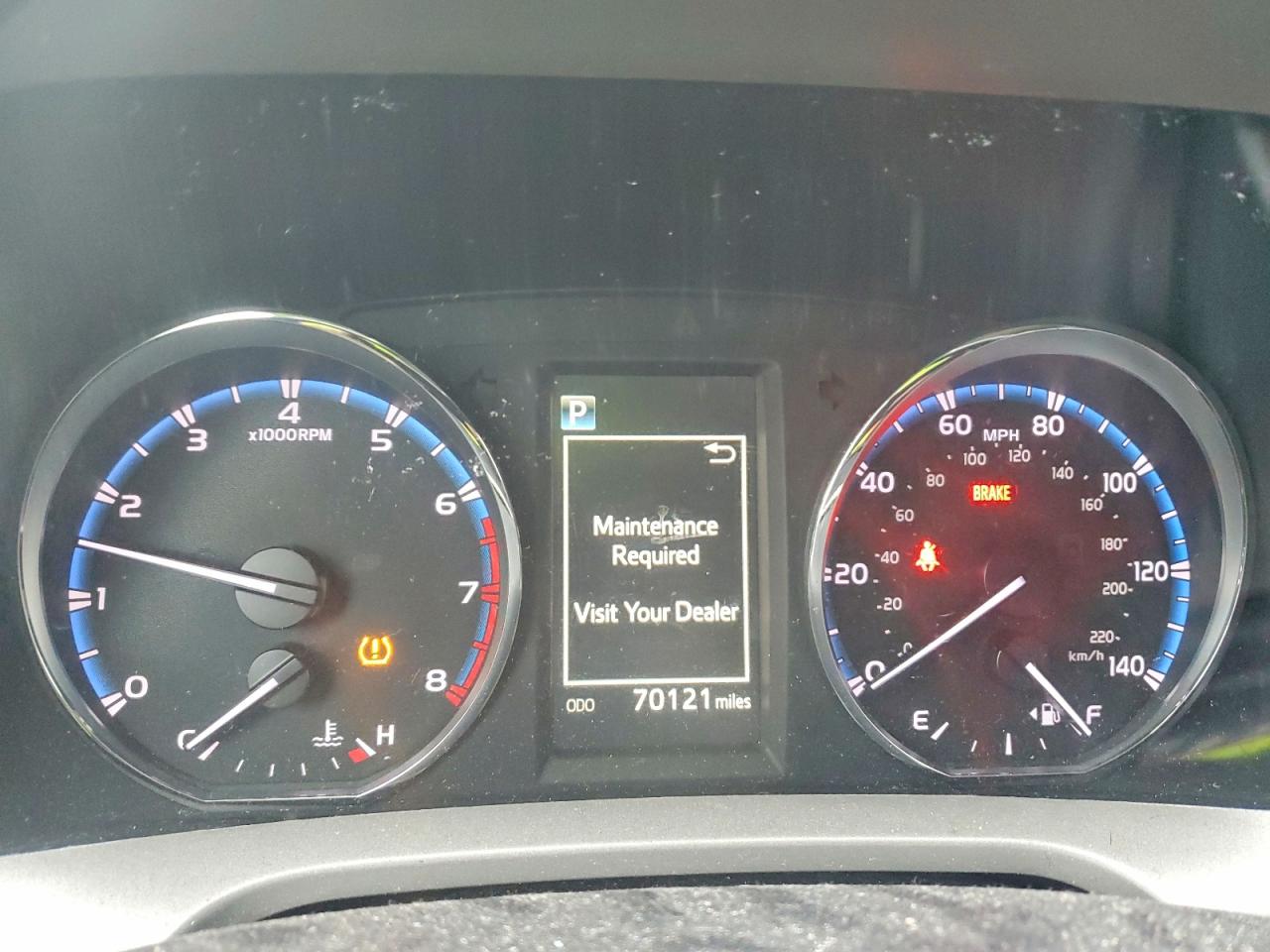 2016 TOYOTA RAV4 XLE photo 9