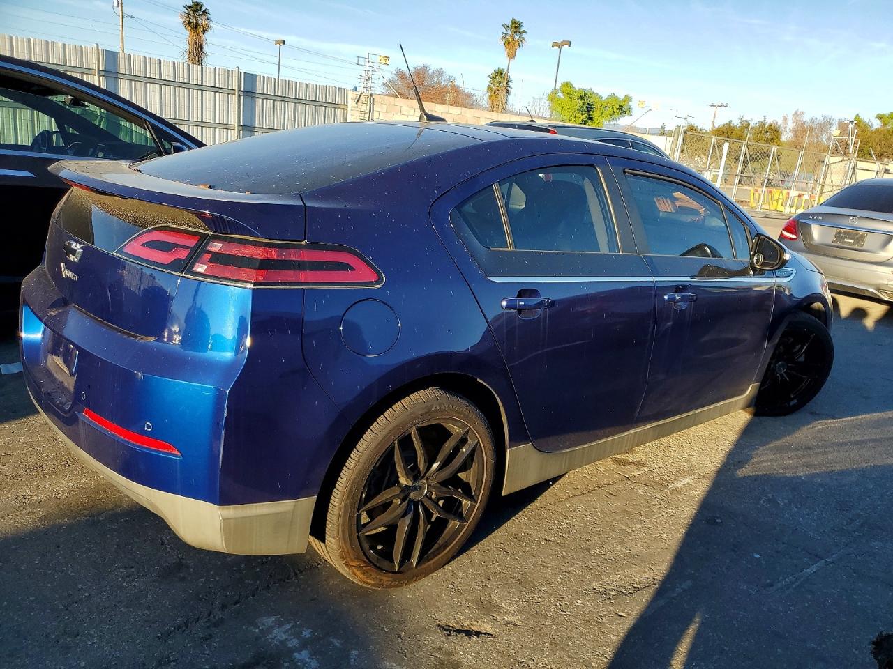 2013 CHEVROLET VOLT photo 3