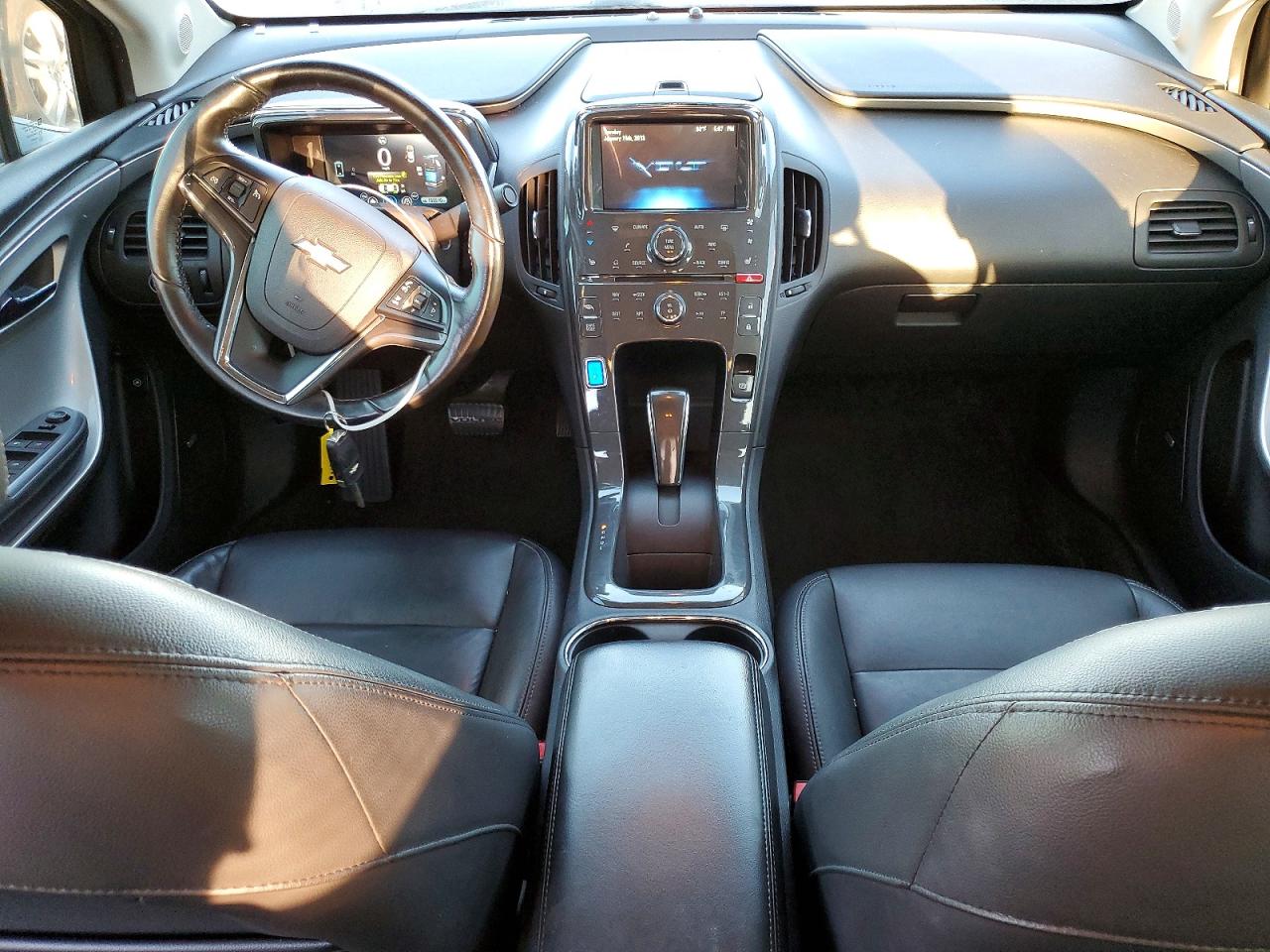 2013 CHEVROLET VOLT photo 8