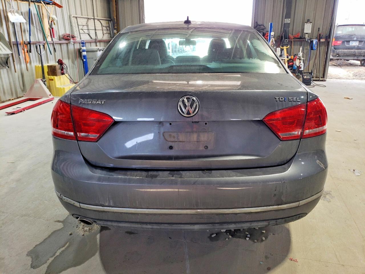 2015 VOLKSWAGEN PASSAT SEL photo 6