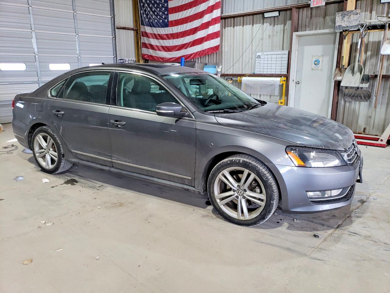 2015 VOLKSWAGEN PASSAT SEL photo 4