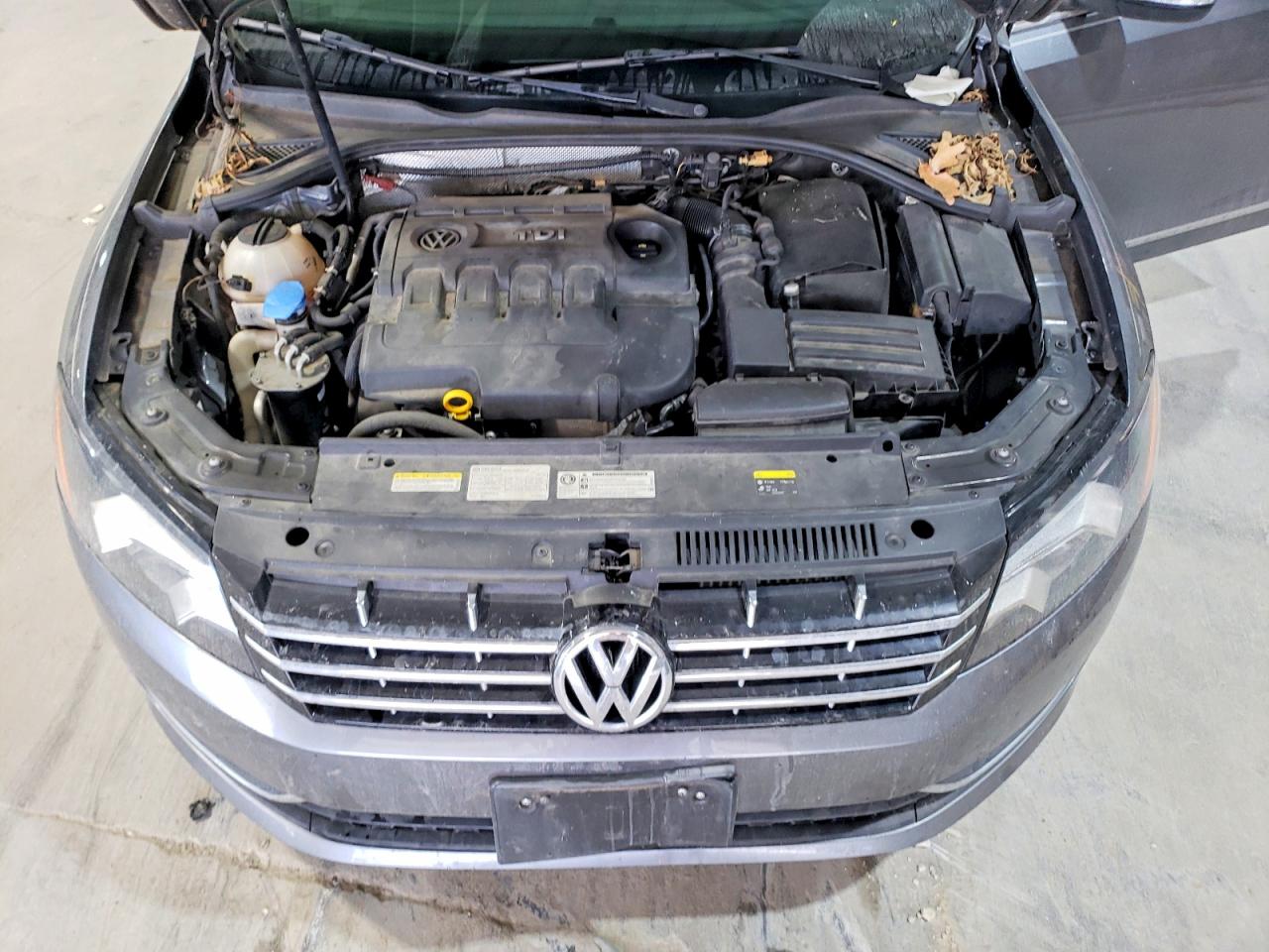 2015 VOLKSWAGEN PASSAT SEL photo 11