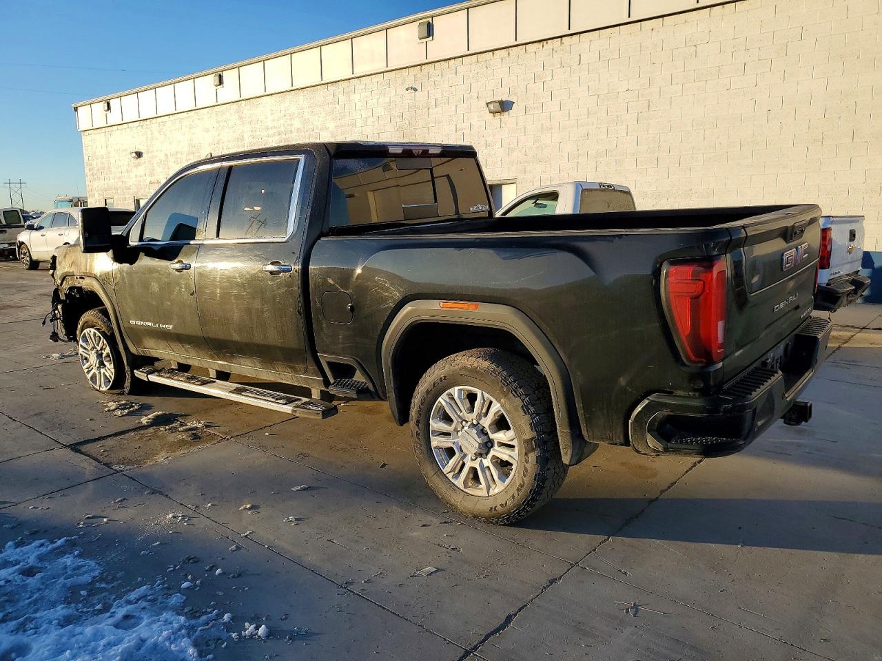 2021 GMC SIERRA K2500 DENALI photo 2