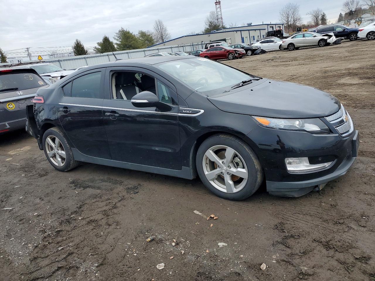 2013 CHEVROLET VOLT photo 4