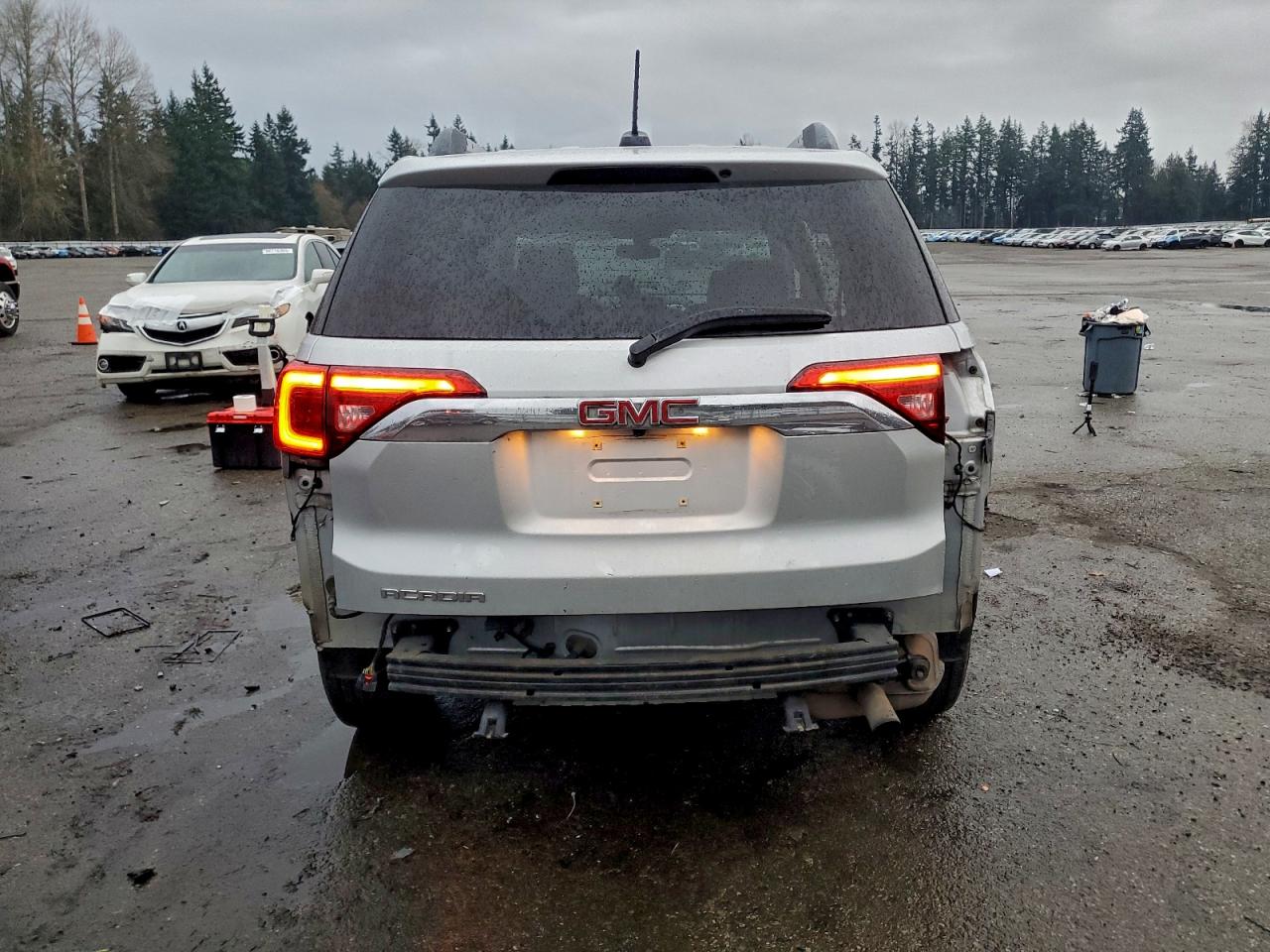 2017 GMC ACADIA SLE photo 6