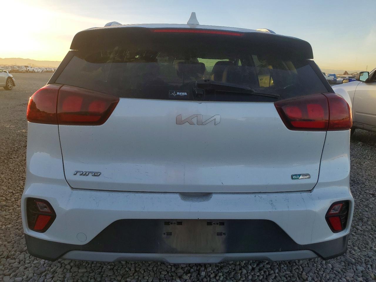 2022 KIA NIRO LXS photo 6