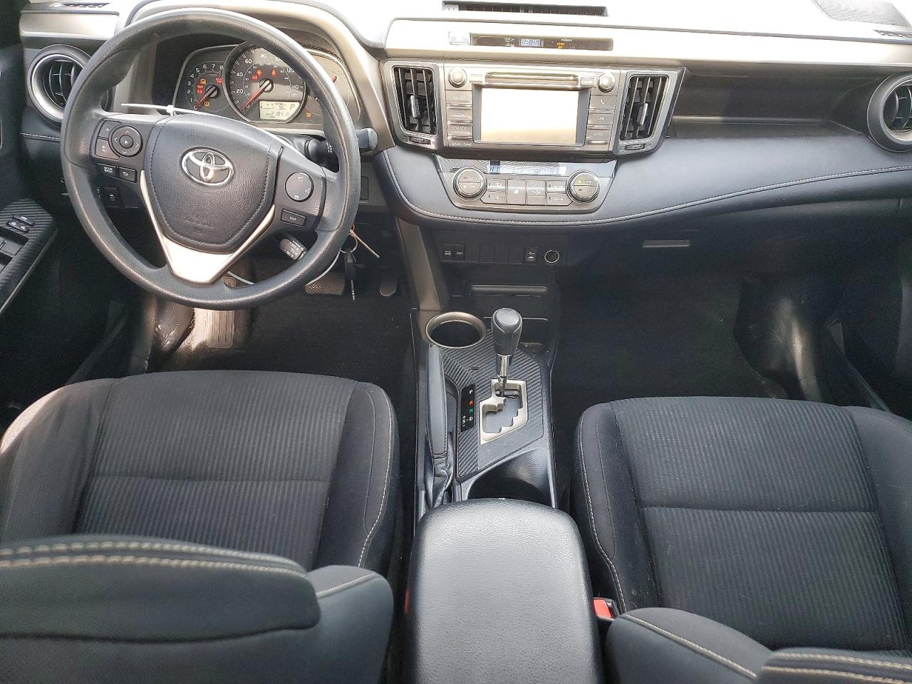 2013 TOYOTA RAV4 XLE photo 8