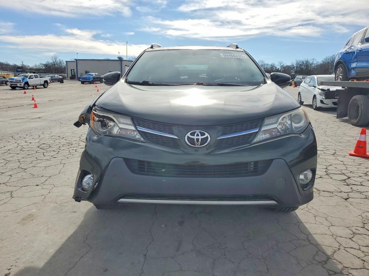 2013 TOYOTA RAV4 XLE photo 5