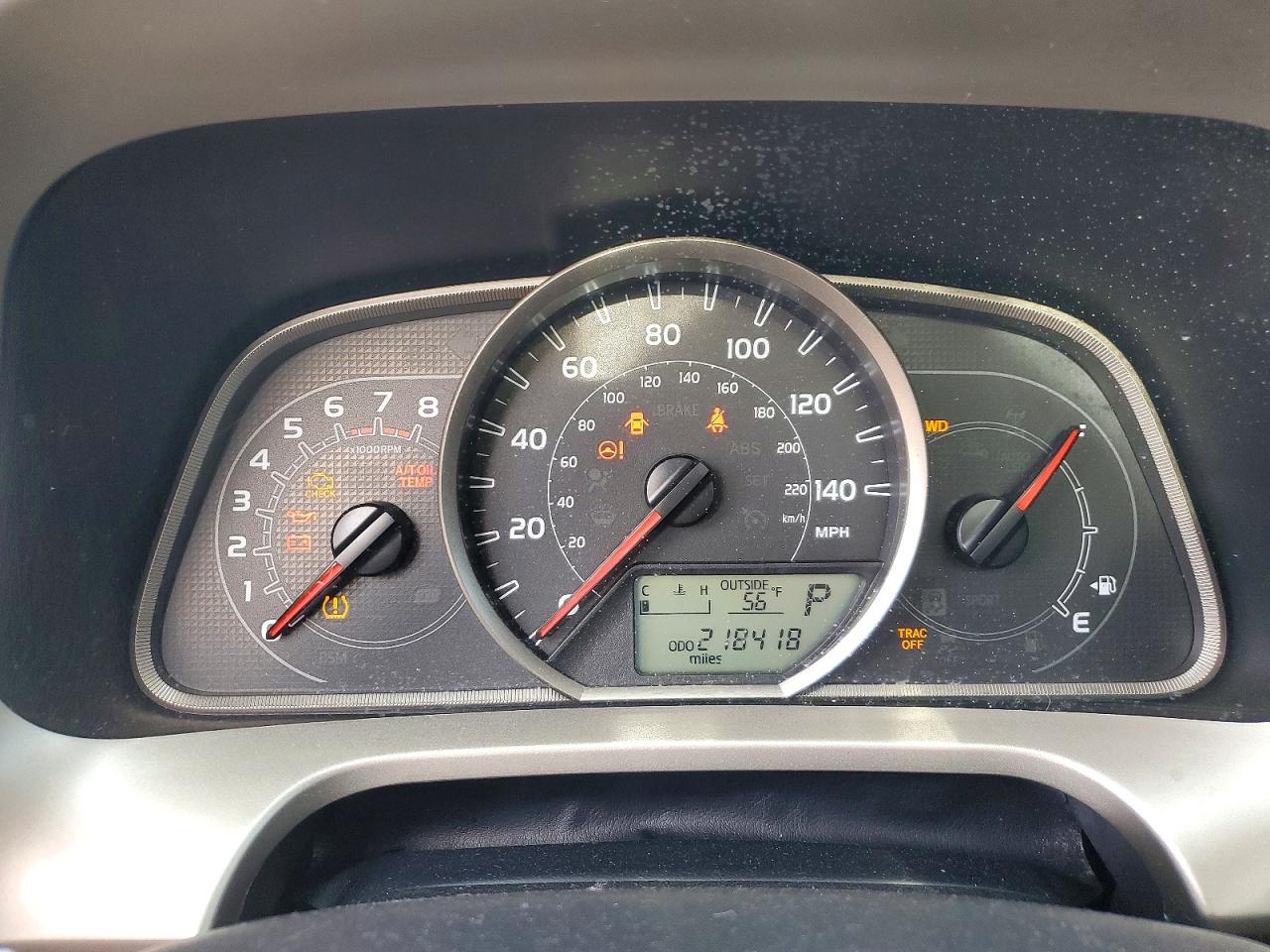 2013 TOYOTA RAV4 XLE photo 9