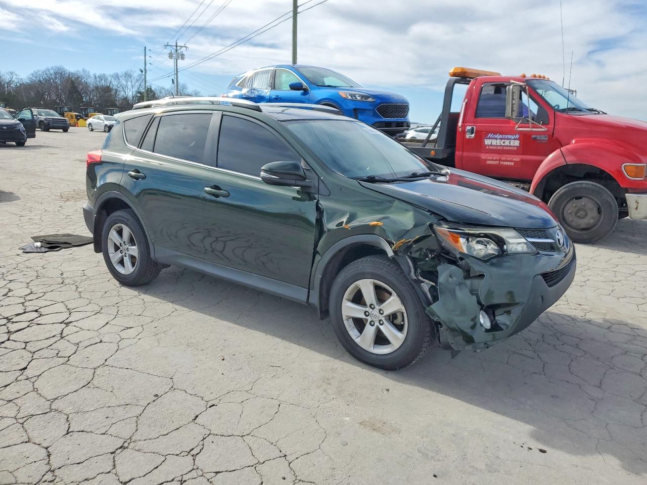 2013 TOYOTA RAV4 XLE photo 4