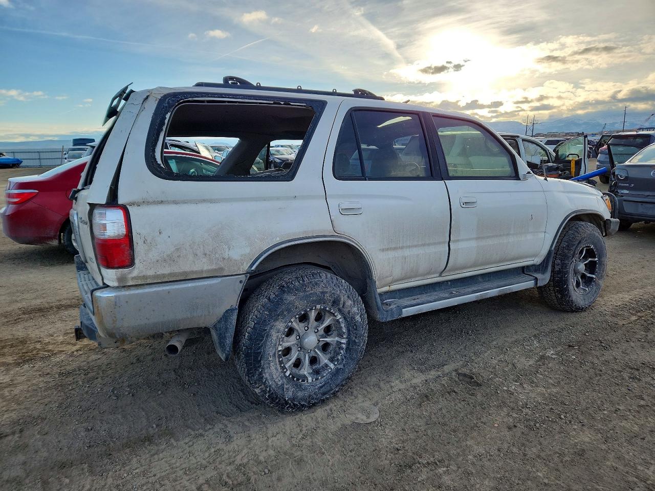 2002 TOYOTA 4RUNNER SR5 photo 3