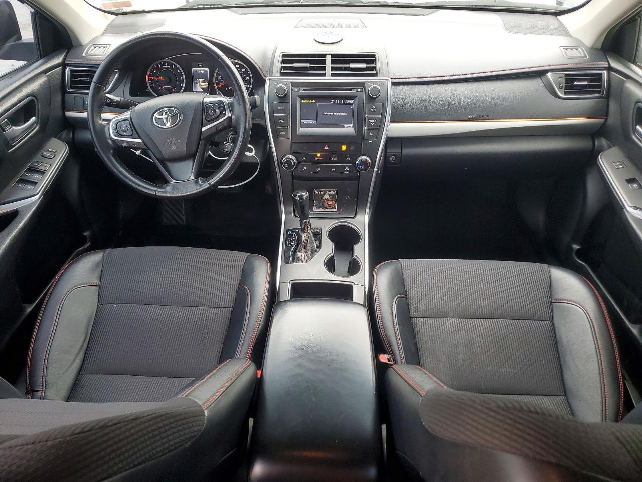 2017 TOYOTA CAMRY LE photo 8