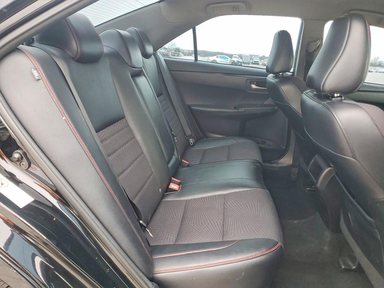 2017 TOYOTA CAMRY LE photo 10