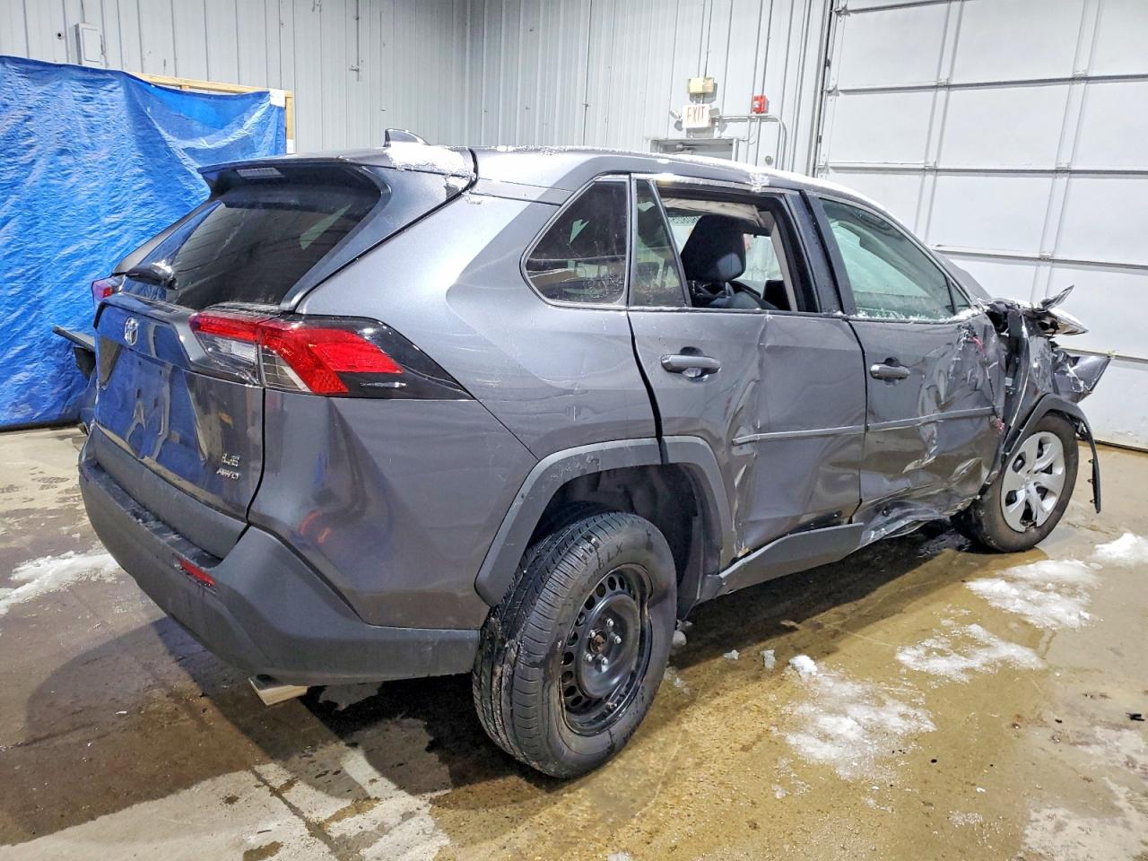 2024 TOYOTA RAV4 LE photo 3