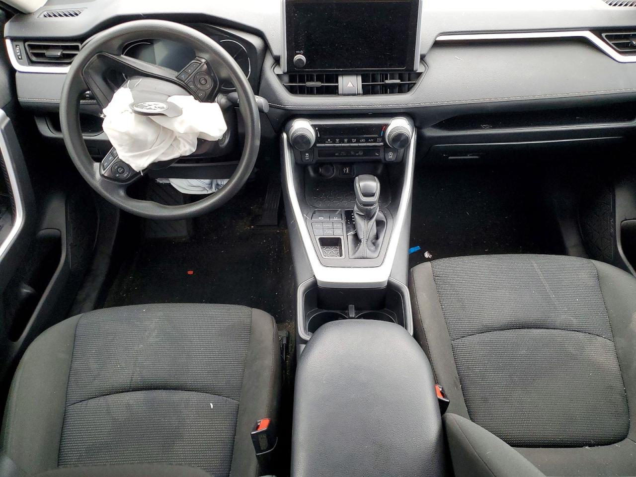 2024 TOYOTA RAV4 LE photo 8