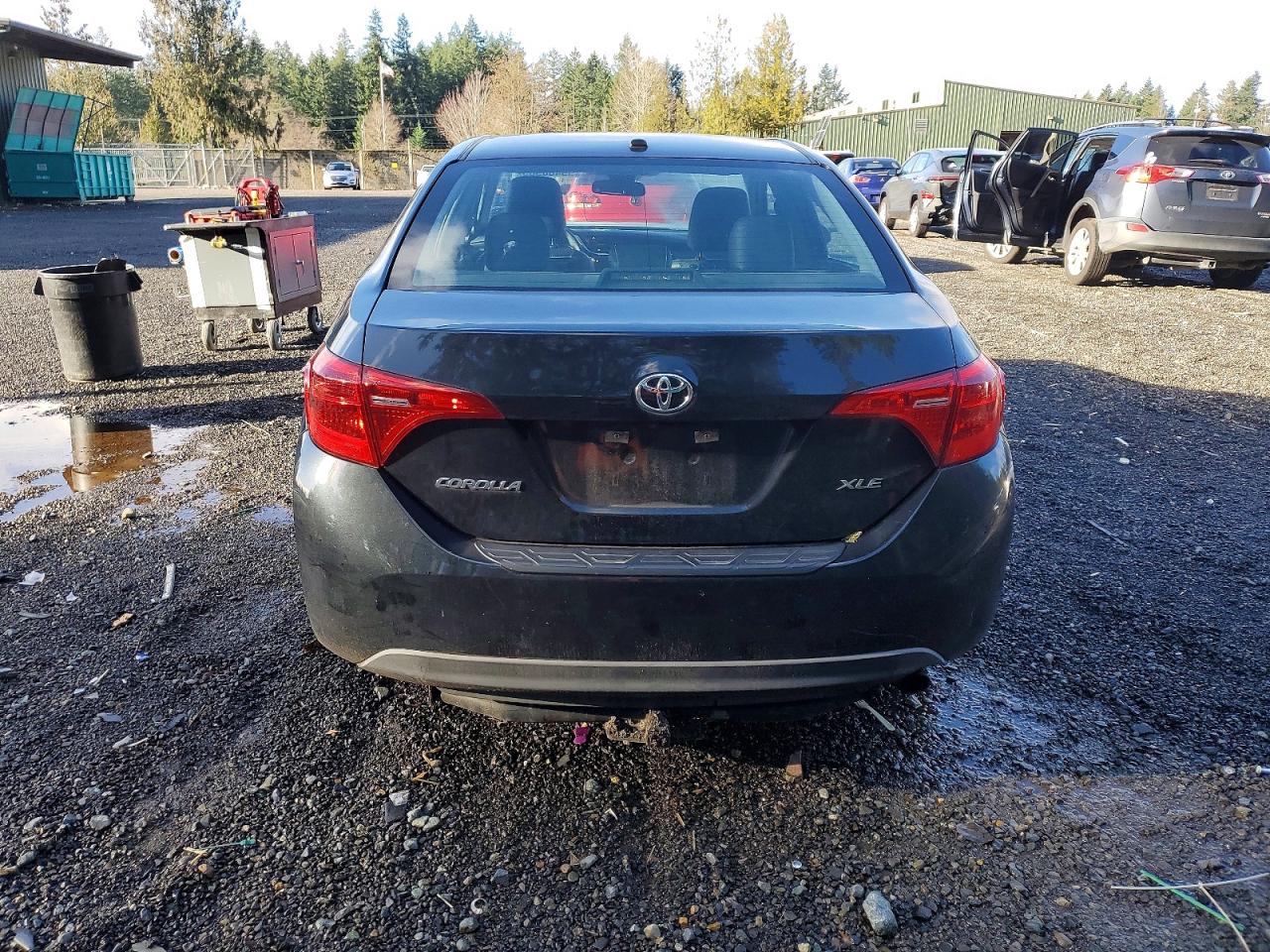 2017 TOYOTA COROLLA L photo 6