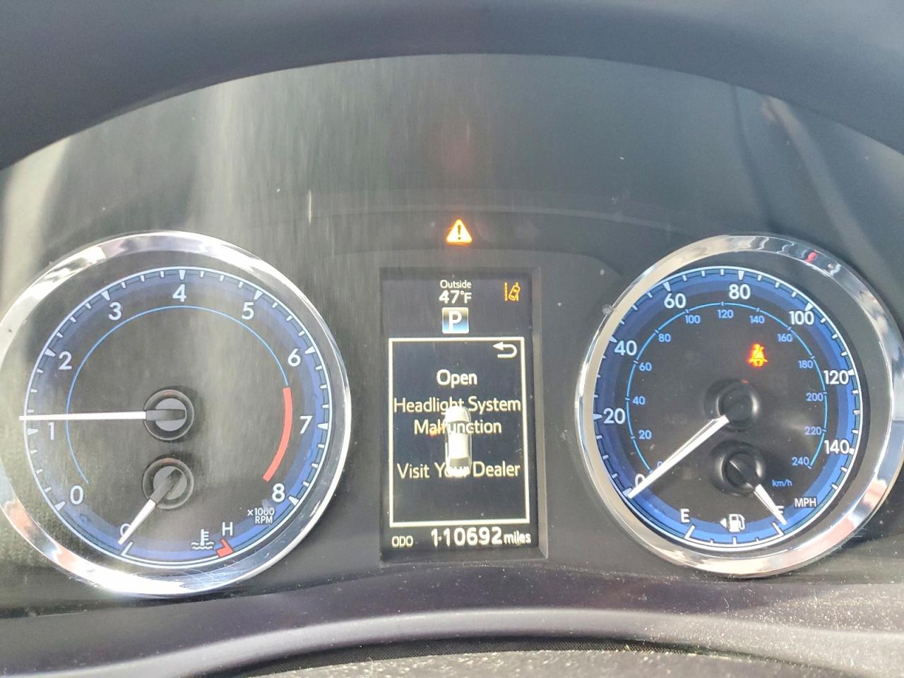 2017 TOYOTA COROLLA L photo 9