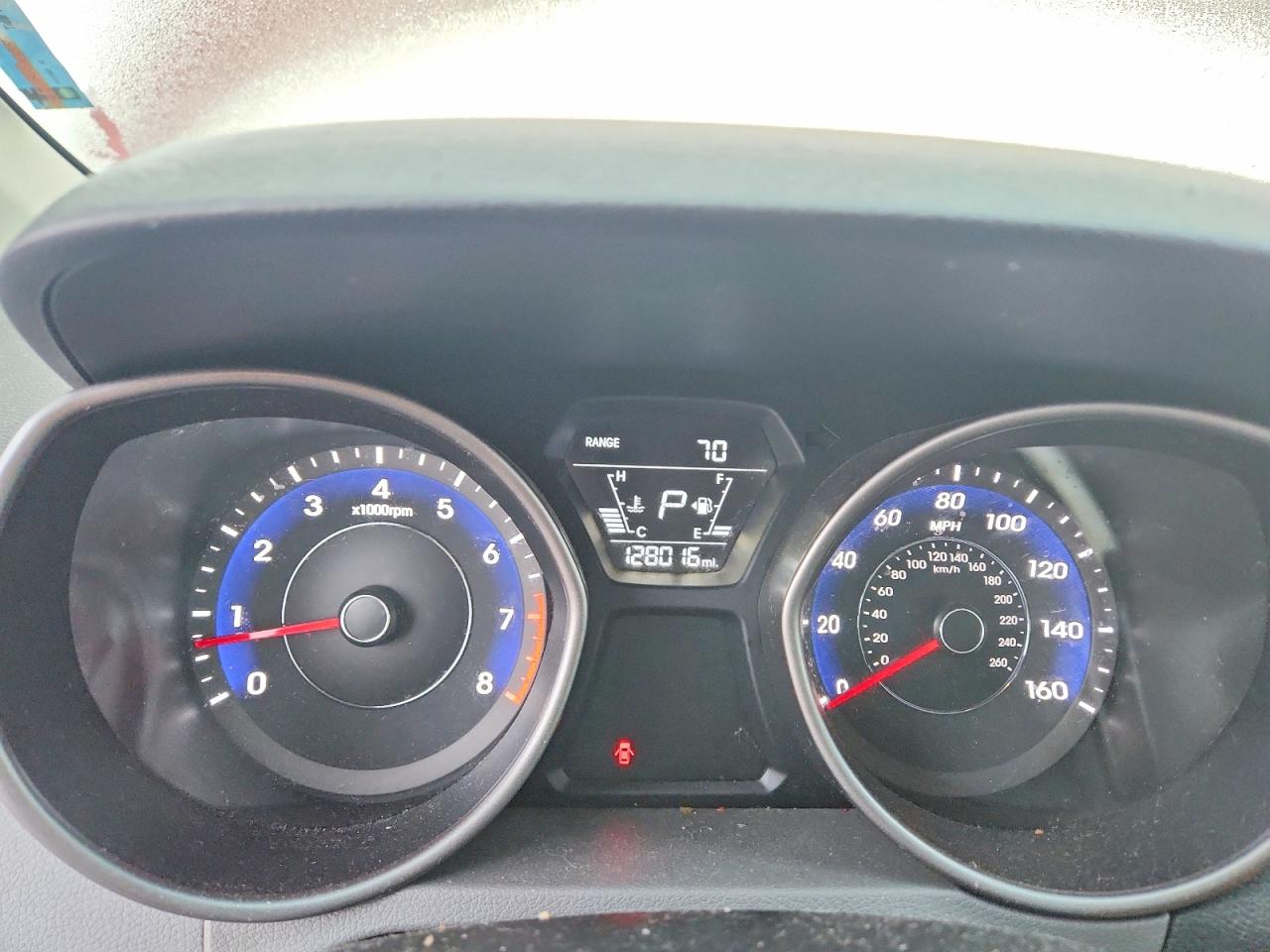 2014 HYUNDAI ELANTRA SE photo 9