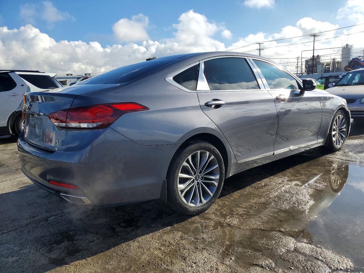 2015 HYUNDAI GENESIS 3.8L photo 3