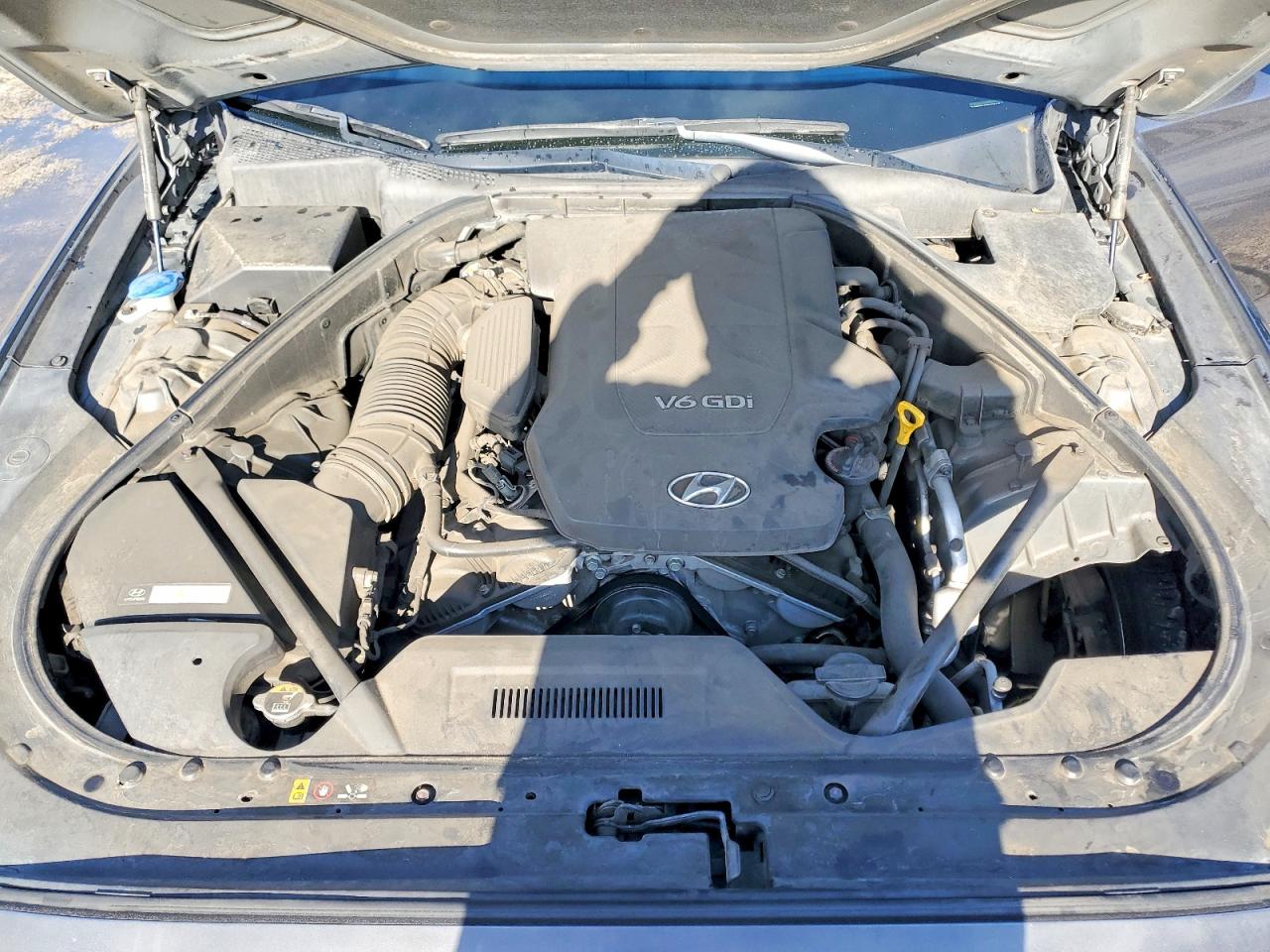 2015 HYUNDAI GENESIS 3.8L photo 11
