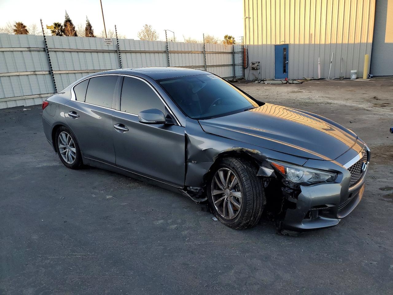 2015 INFINITI Q50 BASE photo 4