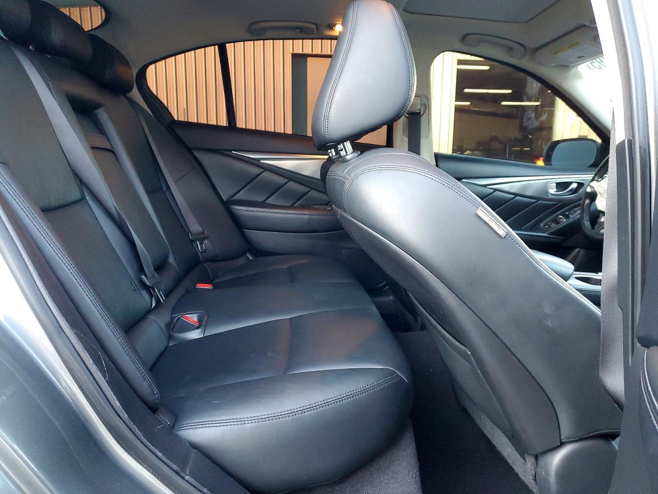 2015 INFINITI Q50 BASE photo 10