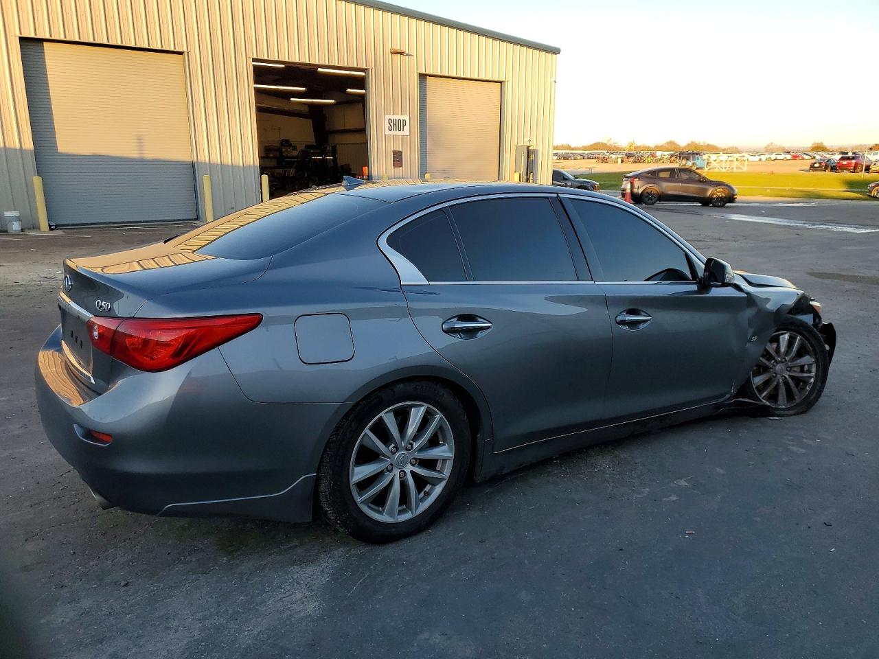 2015 INFINITI Q50 BASE photo 3